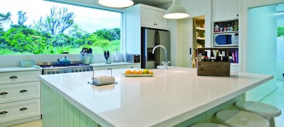 Foto Balcao em Caesarstone Pure White