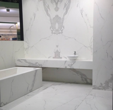 Banheira de Neolith Statuario Silk