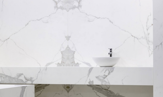 Banheira de Neolith Statuario Silk