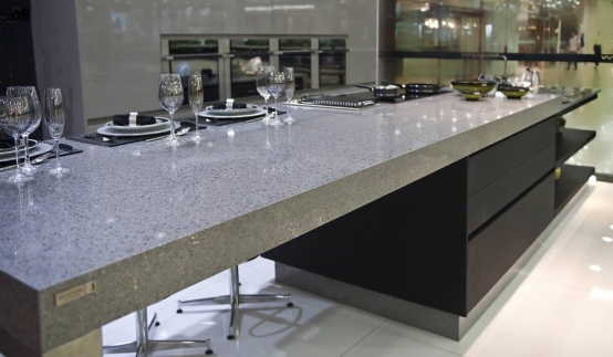 Foto Balcão de Cozinha de Silestone Carbono